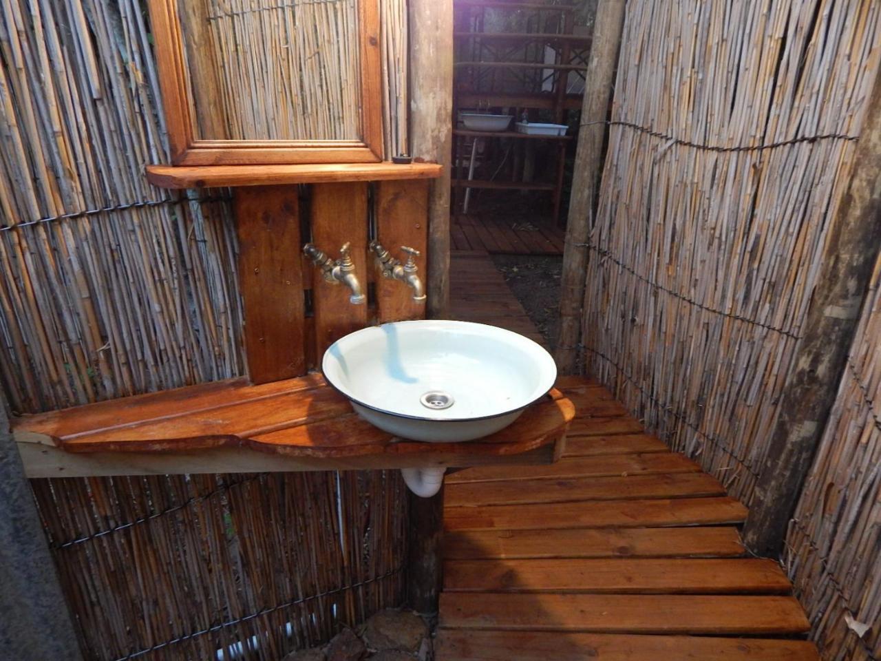 فندق Woodcutter'S Bush Camp At The Old Trading Post وايلدرنيس المظهر الخارجي الصورة
